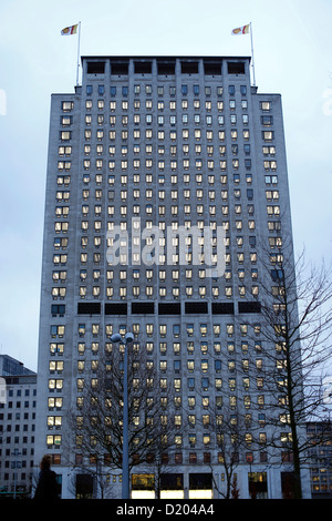 Die Shell Centre mit Blick auf das Südufer der Themse ist in London am 7. Januar 2013 abgebildet Stockfoto