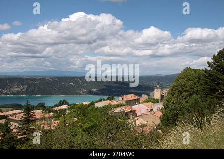 Der Stausee Lac de Sainte-Croix in Aiguines in Provence, Frankreich Stockfoto