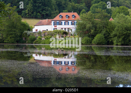 Annahof Hotel Niederwuerzbach Teich, Niederwuerzbach, Bliesgau, Saarland, Deutschland, Europa Stockfoto