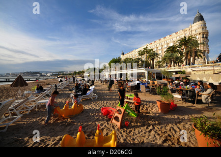 Strand im Hotel Carlton an der Croisette, Cannes, Côte d ' Azur, Südfrankreich, Europa Stockfoto