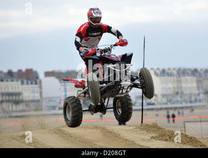 Quad-Bike und extremen off-Road racing Presse und Medien Tag bei Weymouth, Dorset, Großbritannien. Der Strand wird für zwei Tage im Februar übernommen und als eine Rennstrecke, darunter viele Sprünge in den Sand gegraben. 9. Januar 2013 Bild von: DORSET MEDIENDIENST Stockfoto