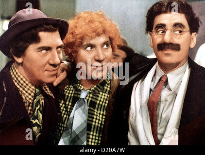 Marx Brothers Im Zirkus Marx Brothers sterben: Am Zirkus Chico Marx, Harpo Marx, Groucho Marx Website Schlupfloch (Groucho Marx) und Stockfoto