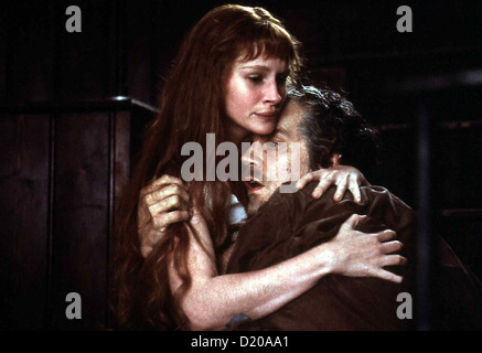 Mary Reilly Mary Reilly Julia Roberts, John Malkovich Immer Mehr Verliert Dr. Jekyll (John Malkovich) sterben Kontrolle schlug Stockfoto