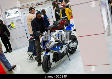 BMW Motorräder auf dem Display an der Washington Motorcycle Show. Stockfoto