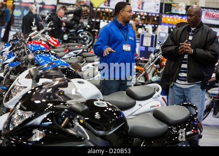 Suzuki Motorräder auf dem Display an der Washington Motorcycle Show. Stockfoto