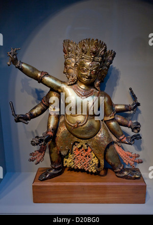 Bhairava Skulptur aus Nepal, 15. Jahrhundert - Vergoldung-Kupfer Stockfoto