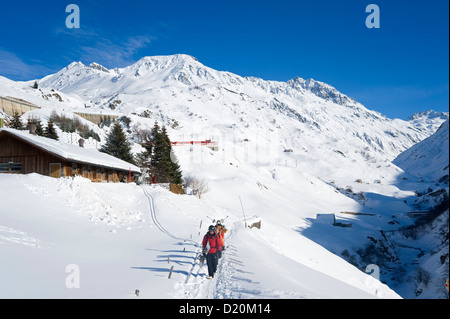 Zeigen Sie auf Oberalp-Pass im Winter, Ursern, Andermatt, Kanton Uri, Schweiz an Stockfoto