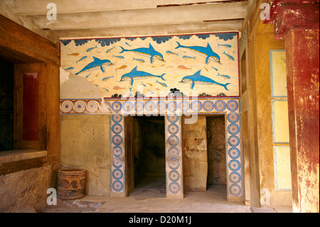 Arthur Evans Rekonstruktion der Dolphin Fresken, Knossos minoische Ausgrabungsstätte, Crete Stockfoto