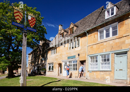 Gebäude an der High Street, Chipping Camden, Gloucestershire, Cotswolds, England, Großbritannien, Europa Stockfoto