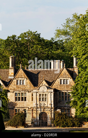 Eingang des Upper Slaughter Manor, obere Schlachtung, Gloucestershire, Cotswolds, England, Großbritannien, Europa Stockfoto