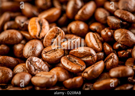 Duftenden gebratenen Kaffeebohnen Hintergrund Stockfoto
