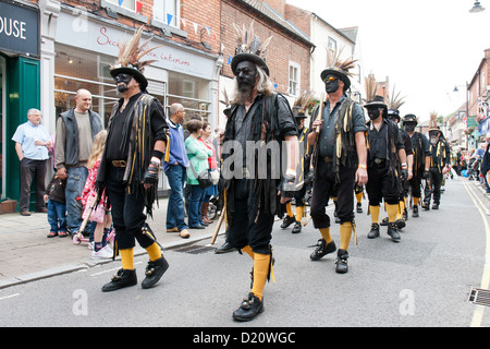 Southwell Folk Festival 2012 schwarz konfrontiert Moriskentänzer Stockfoto