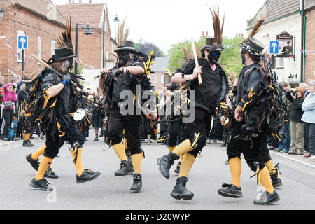 Southwell Folk Festival 2012 schwarz konfrontiert Moriskentänzer Stockfoto