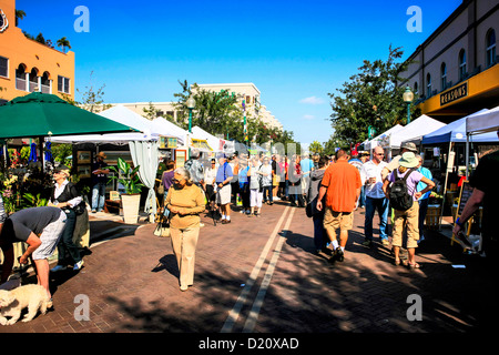 Sarasota wöchentlichen Bauernmarkt in der Innenstadt an einem Samstagmorgen Stockfoto