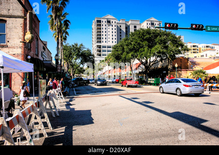 Die Kreuzung aus Zitrone und Main in Sarasota am Samstagmorgen dem Wochenmarkt stattfindet Stockfoto
