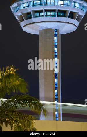 Singapore Changi International Airport in der Nacht, Singapur Stockfoto