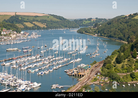 Die Dart-Mündung Kingswear zu trennen und auf die weit Bank, Dartmouth, Devon Stockfoto