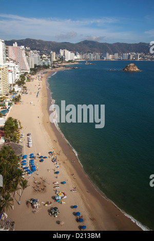 Aufwand für die Hochhaus-Hotels auf El Morro Strand, Acapulco, Guerrero, Mexiko, Mittelamerika Stockfoto