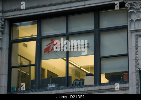 New York City Büro von Ärzte ohne Grenzen auch bekannt als Médecins Sans Frontières auf 7th Ave & 29th Street in Manhattan Stockfoto