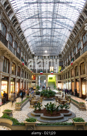 Shopping Passage, Altstadt von Turin, Turin, Piemont, Italien Stockfoto