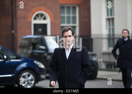 Downing Street, London, UK 11. Januar 2013 Bild zeigt George Osborne Schatzkanzler Downing Street in London, Großbritannien zu verlassen. Bildnachweis: Jeff Gilbert/Alamy Live-Nachrichten Stockfoto