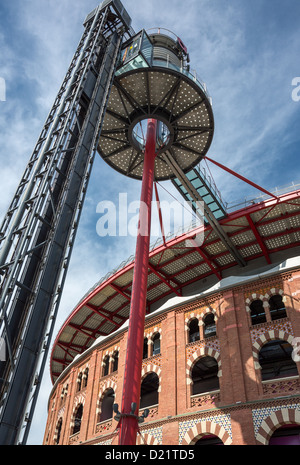 Spanien, Barcelona, Arenen, einem alten Plaza de Toros (Stierkampfarena) in Einkaufszentrum von dem Architekten Richard Roger umgewandelt Stockfoto