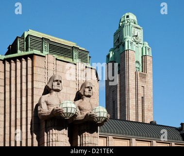 Fragment der Fassade des Helsinki-Bahnhof Stockfoto