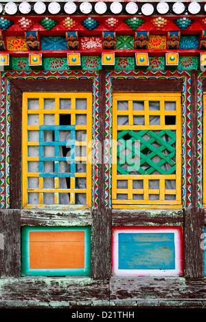 Ein dekorativer Holzfenster Pemayangtse Kloster in Pelling, Sikkim, Indien. Stockfoto