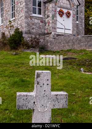 Hawaiian Grab, St Pauls katholische Kirche (erbaut 1885), Fulford, Salt Spring Island, Gulf Islands, BC, Kanada Stockfoto