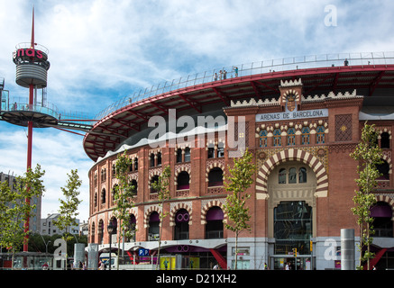 Spanien, Barcelona, Arenen, einem alten Plaza de Toros (Stierkampfarena) in Einkaufszentrum von dem Architekten Richard Roger umgewandelt Stockfoto