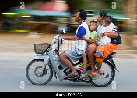 Familie Transportation, Hua Hin, Thailand Stockfoto
