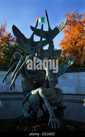 Skulptur der Kinder von Lir von Oisín Kelly, Garden of Remembrance, Parnell Square, Dublin City, Irland Stockfoto