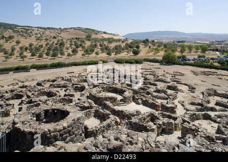 Sardinien: Nuraghe Su Nuraxi - Überreste des Dorfes Nuraghen Stockfoto