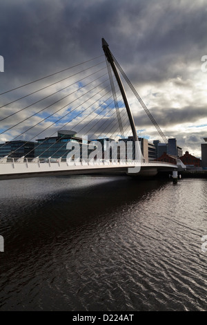 Die 2009 Samual Beckett Brücke über den Fluss Liffey, Stadt Dublin, Irland Stockfoto