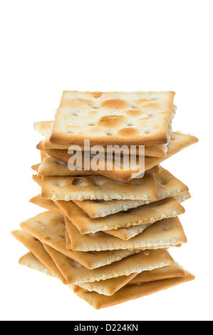 Ein Stapel von knusprige Cracker Kekse - Studio gedreht mit weißem Hintergrund Stockfoto