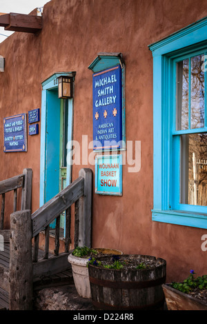 Canyon Road - das Herz und die Seele des Santa Fe Kunstszene Stockfoto