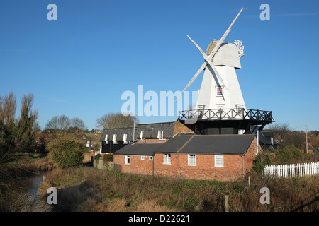 Restaurierte Windmühle am Roggen, East Sussex, England, UK Stockfoto
