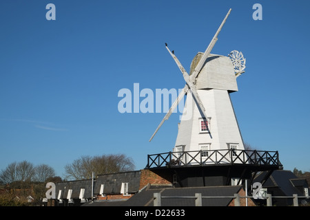 Restaurierte Windmühle am Roggen, East Sussex, England, UK Stockfoto