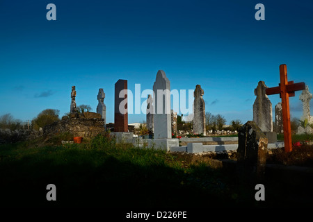 Alter ländlichen Friedhof Friedhof isoliert Irland irische Grabstätte Stockfoto