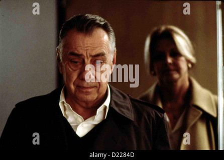 Magnolia Magnolia Philip Baker Hall, Melinda Dillon *** lokalen Caption *** 1999 New Line Cinema Stockfoto