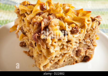 Nudel-Kugel, ein Pudding aus der osteuropäischen jüdischen tradition Stockfoto