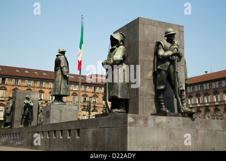 Emanuele Filiberto Duca D'Aosta Denkmal in Pizza Castello in Turin Italien Stockfoto