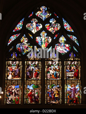 Passion und Auferstehung Christi, Glasmalerei, Kirche von St. Gervais und St. Protais, Paris Stockfoto