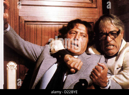 Der Grosse griechische Greek Tycoon, Raf Valone, Anthony Quinn In Seiner Familie Führt Ein Theo Tomasis (Anthony Quinn, R) Stockfoto