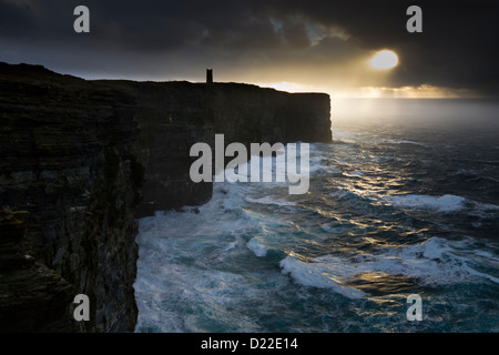 Dramatische Licht am Marwick Head, Orkney Inseln Stockfoto