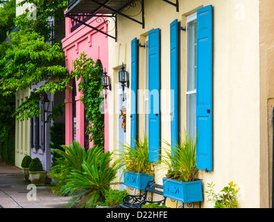 Berühmte Wahrzeichen genannt Rainbow Row in Charleston South Carolina Stockfoto