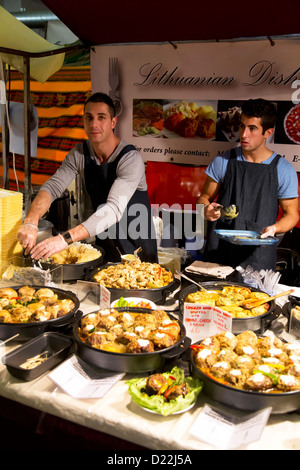 Food Stall, Brick Lane Market, London, UK. Stockfoto