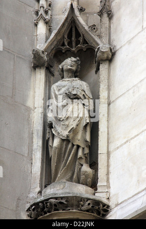 Der Heilige Johannes der Evangelist, Kirche Saint-Bernard De La Chapelle, Paris Stockfoto