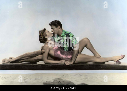 Auf Einer Insel Mit Dir auf Insel Sie Esther Williams, Peter Lawford Lt. Kingslee (Peter Lawford) Gesteht Rosalind (Esther Stockfoto