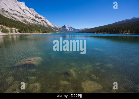 Medicine Lake im Jasper National Park in Alberta, Kanada Stockfoto